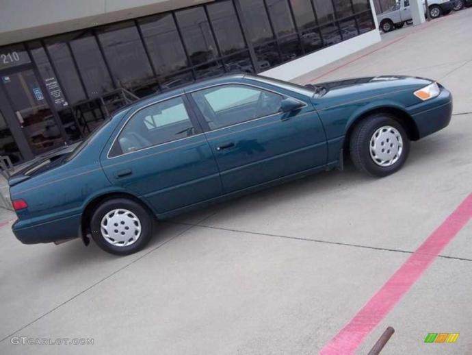 What do girls think about the type of cars that guys drive in terms of attractiveness?