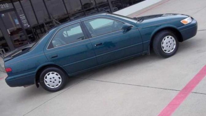 What do girls think about the type of cars that guys drive in terms of attractiveness?