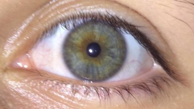 What’s this eye colour?
