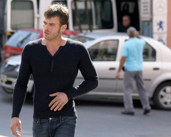 Girls, Do you think Kivanc Tatlitug aka Turkish Brad Pitt is freaking hot?