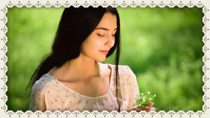 What makes a woman appear more feminine and attractive?