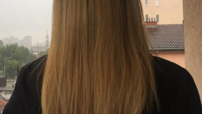 Does my hair look very damaged on this picture?