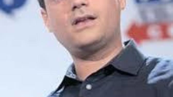 Why do lots of people kiss Ben Shapiro's butt and praise him as so smart and great "intellectual"?