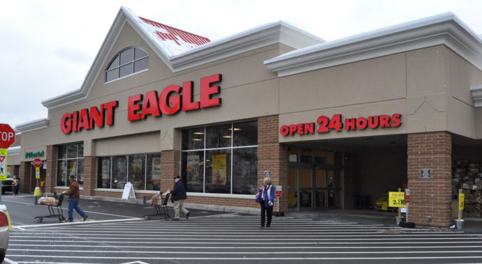 What would you rate the grocery store Giant Eagle?