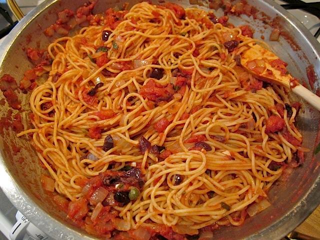 How do you personally like pasta sauce served —sauce on top, or mixed into the pasta?