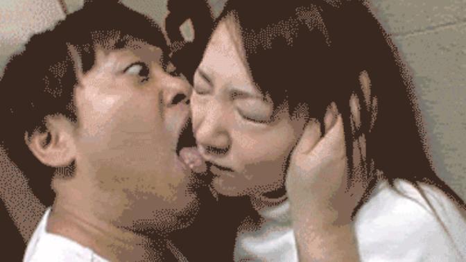 If you were kissed like this, how would you react?