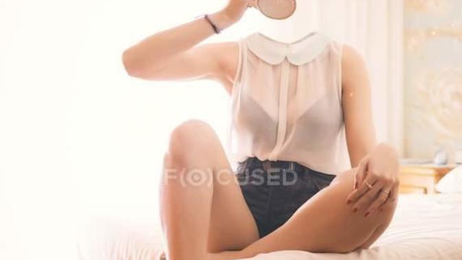 Would you be with a guy/girl with just a body (headless) or with a floating head (bodyless)?