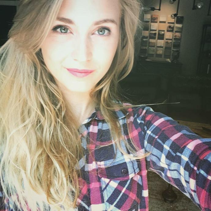 Do you find ashtonbirdie (young Youtuber who posts political commentary videos, more conservative-leaning) attractive?