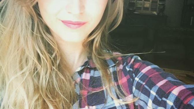 Do you find ashtonbirdie (young Youtuber who posts political commentary videos, more conservative-leaning) attractive?