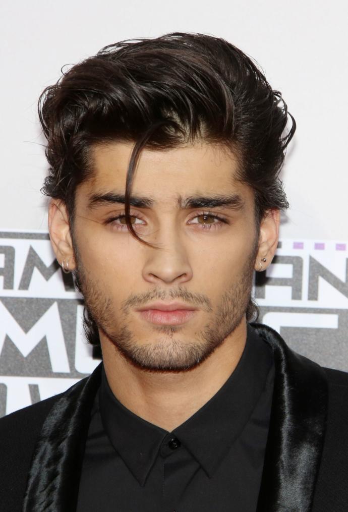 Girls, does zayn malik face has sexual appeal?