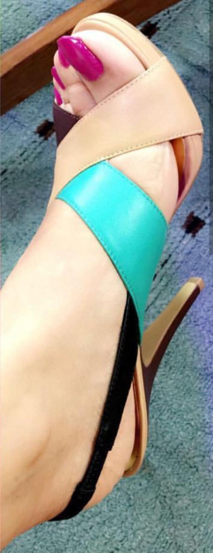 Long toenails: Hot or not?