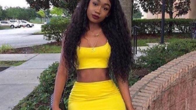 Does guys like to see girl wearing yellow shirt?