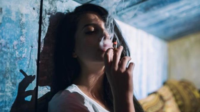 If a girl smokes a lot, is this ok?