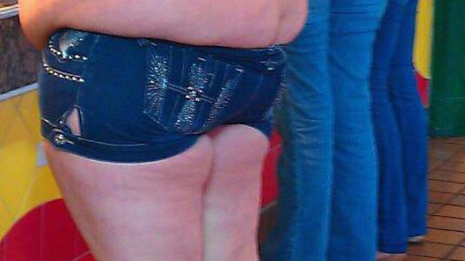 Why is it okay for women to have their butt cheeks hanging out but not for men? Are you for or against #FreeAllTheCheeks?