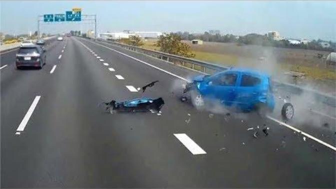 What makes Russians such bad drivers?