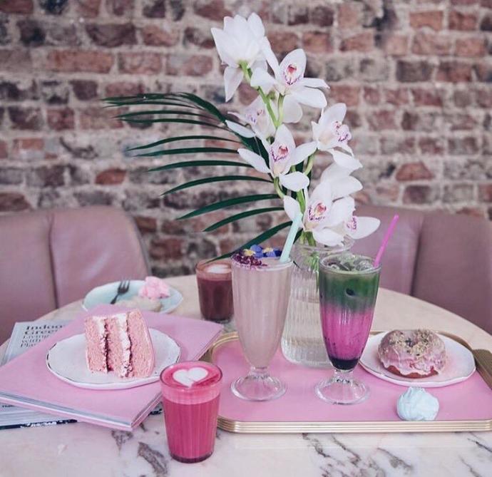 Based on these three pictures, is this cafe nice?