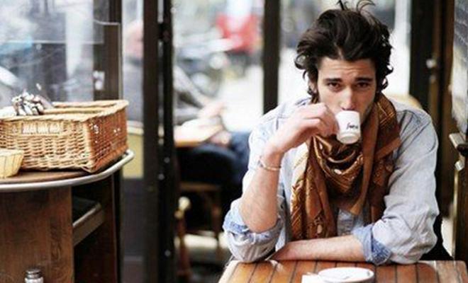Do u drink coffee or tea?
