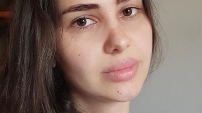 Can women look hot without makeup?