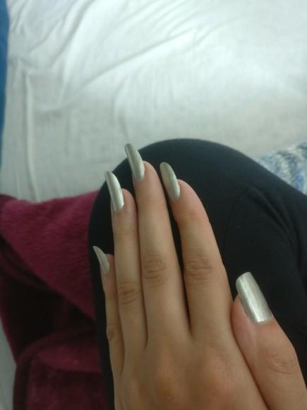 Long nails or short nails?