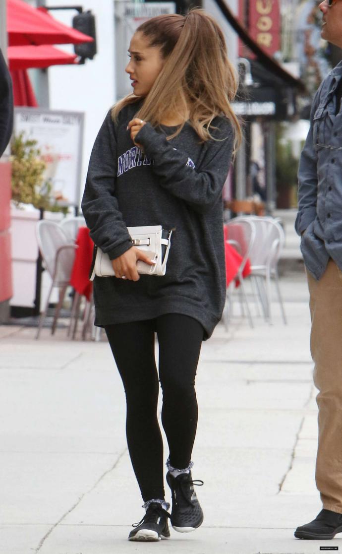 Do you like oversized clothing on girls?