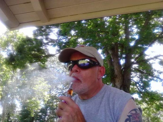 Would you date someone who likes using vapers?