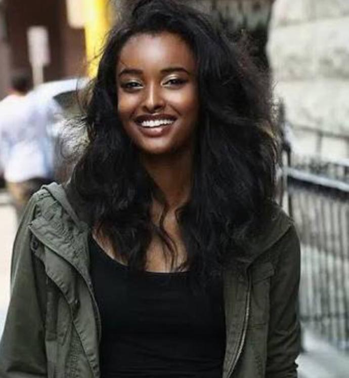 What are your thoughts on dark skinned women with natural hair?