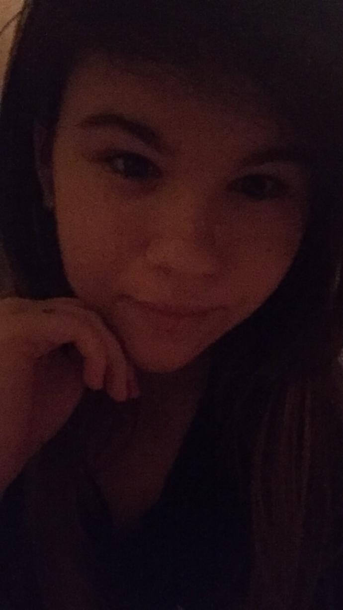 Am I ugly without makeup? Rate me 1-10 pls?