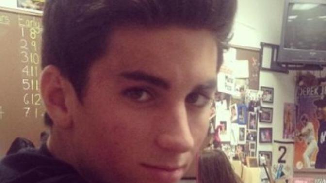 Is this guy physically attractive? What’s his best feature?