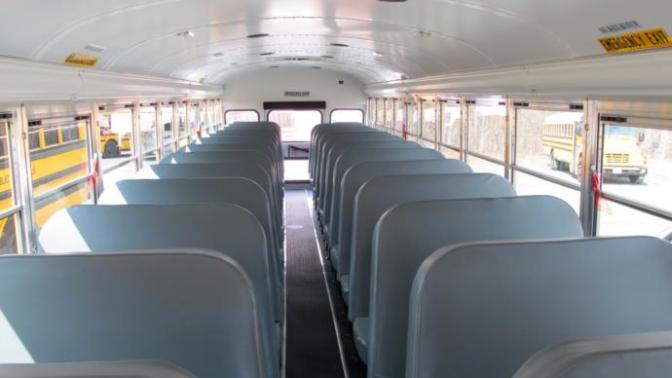 Why won't anyone sit next to me on the bus to school 😭?