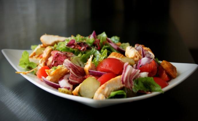How often do you eat healthy food?