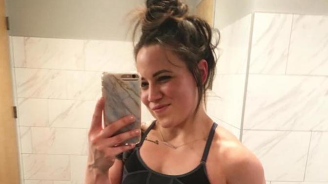 Do you find this female instagram powerlifter attractive/beautiful?
