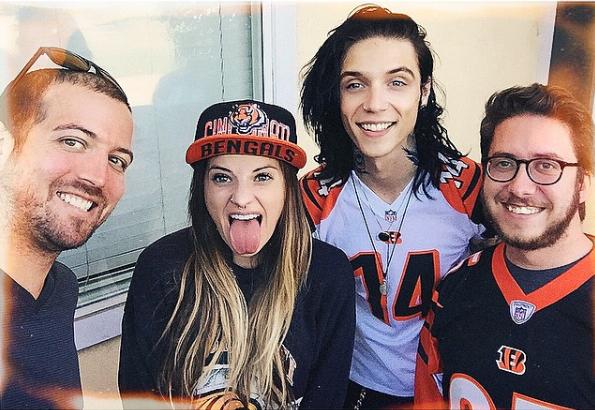 Girls, are you a fan of long hair on guys?