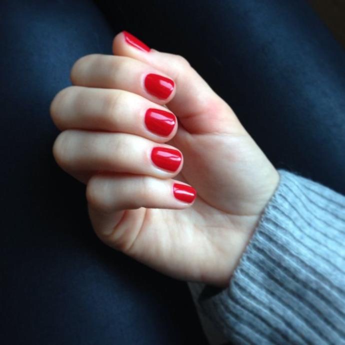 Long vs short nails on girls?