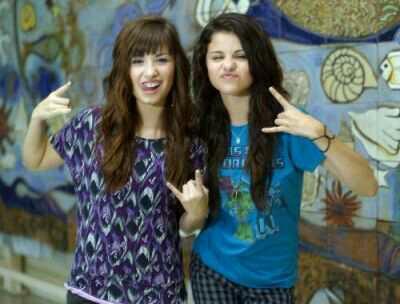 Who is prettier? Demi Lovato or Selena Gomez?