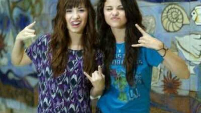 Who is prettier? Demi Lovato or Selena Gomez?