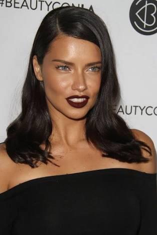 Adriana Lima: light or dark hair?