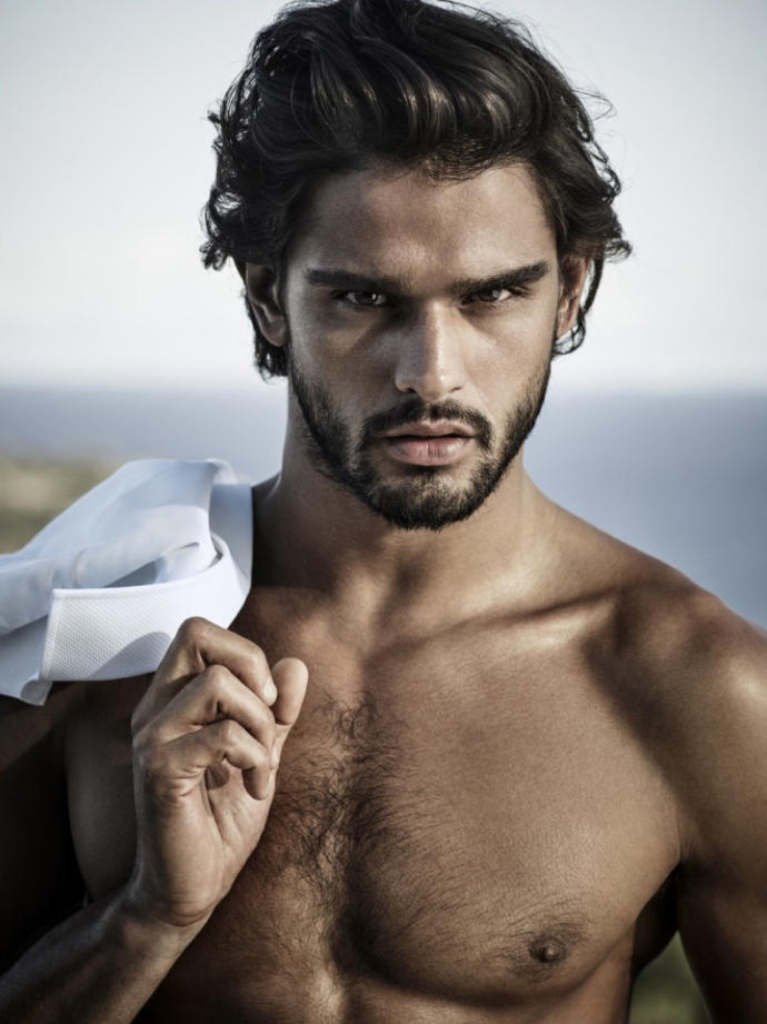 Girls, how do you feel about Hispanic/Latino (Latin America) and Spaniard men (Spain) in general?
