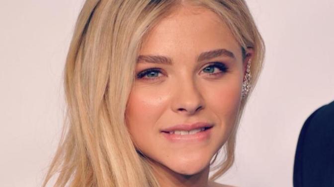 Who is prettier, Chloe Grace Moretz or Selena Gomez?
