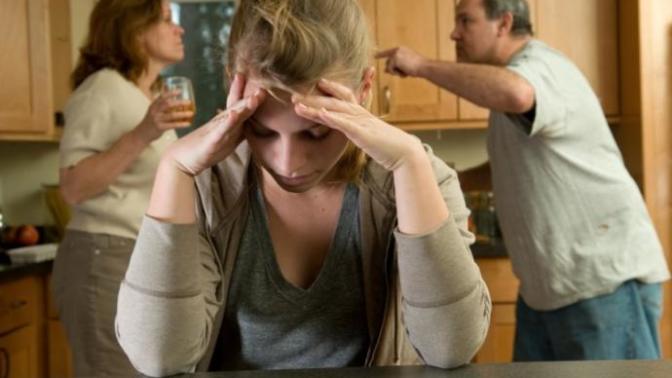Do people with divorced parents handle dating differently than others?