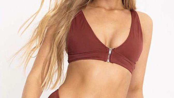 Guys, what is your opinion on small boobs?