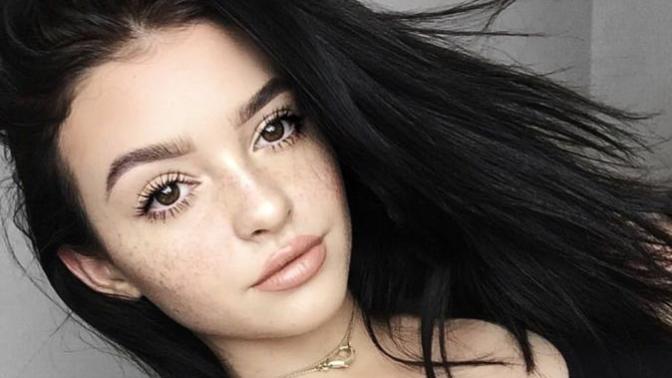 😍Which is more attractive Black hair, white skin with light/blue or dark brown eyes?