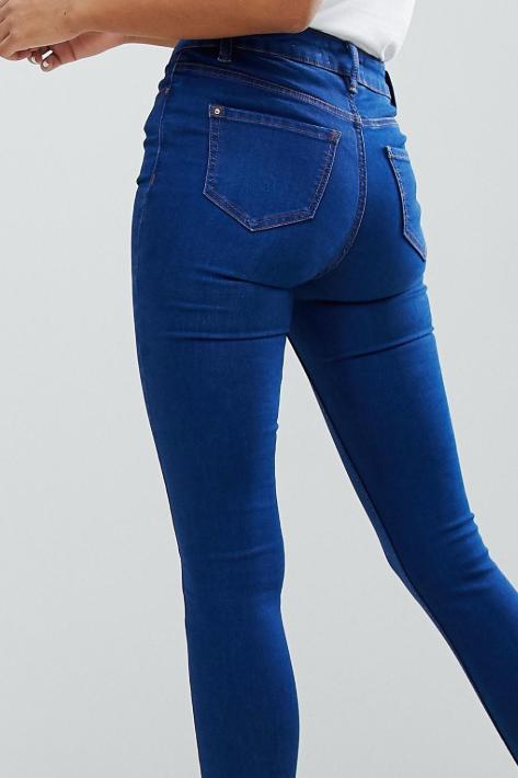 Which jeans look better from behind?
