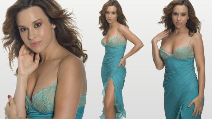 Lacey Chabert!! How hot is this sexy little minx?