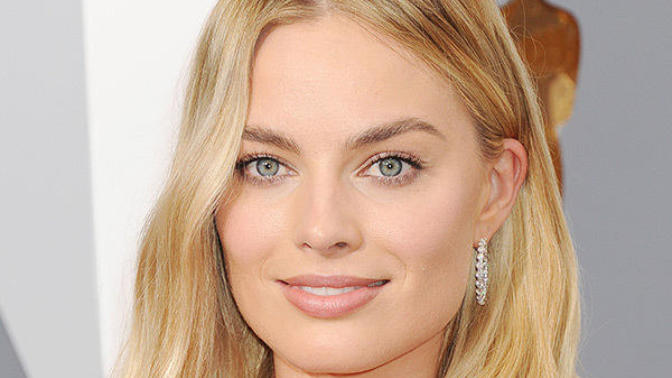 Margot Robbie VS Vanessa Hudgens... Who is HOTTER?