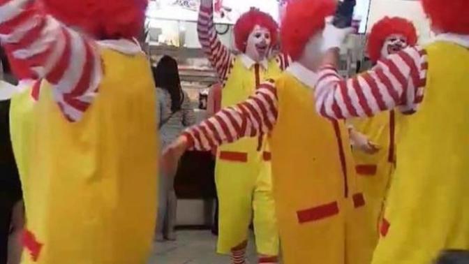 Have you ever met ronald mcdonald at kfc?