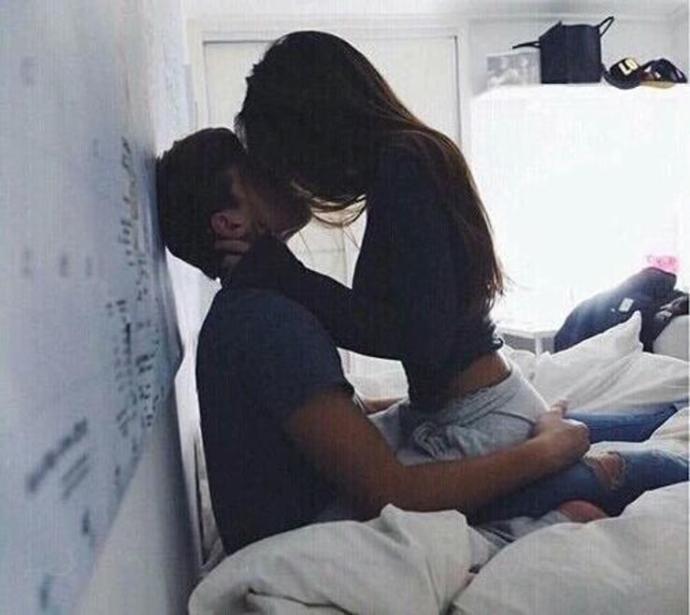 Is it gross to kiss a girl while she's chewing gum?