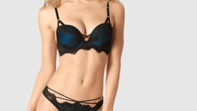 Girls, Would you Like Wearing a Lingerie Set like This?