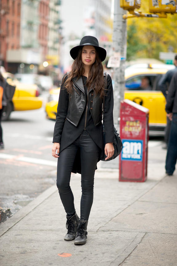 Best clothes color? Black, or something else?