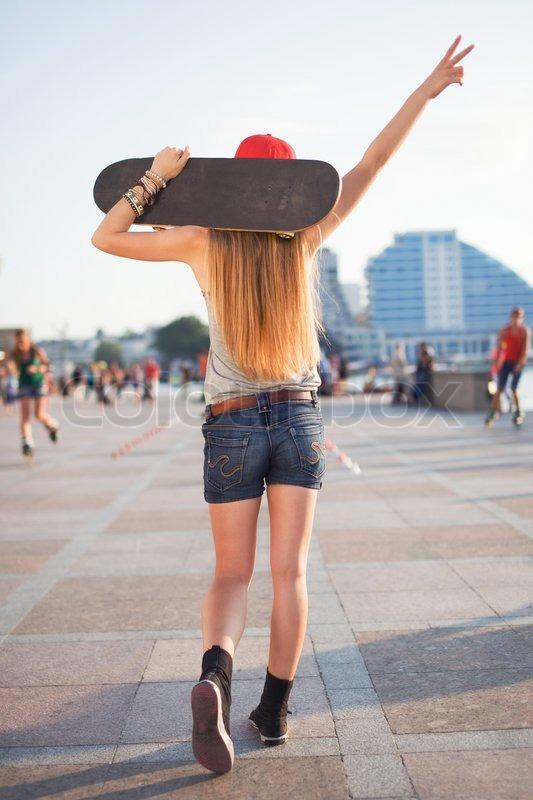 Do you mind if your girlfriend is taller than you when she wears heels? 
