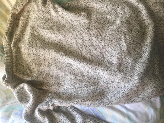Are these good pictures of Superdry jeans and a Superdry jumper I’m trying to sell? are they fashionable or not anymore?